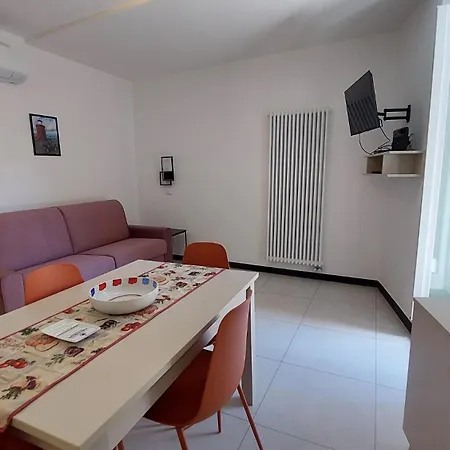 Da Batti Nel Centro Storico Ad Un Passo Dal Mare Apartman