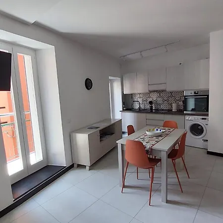 Da Batti Nel Centro Storico Ad Un Passo Dal Mare Apartman